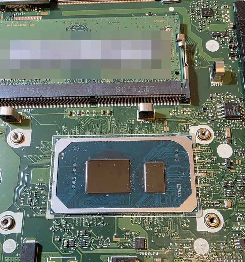 Processador do Asus Vivobook X513EA limpo, sem pasta térmica